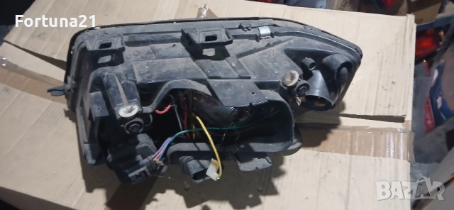 Audi A6 1998-2004 - десен фар, снимка 2 - Части - 53996739