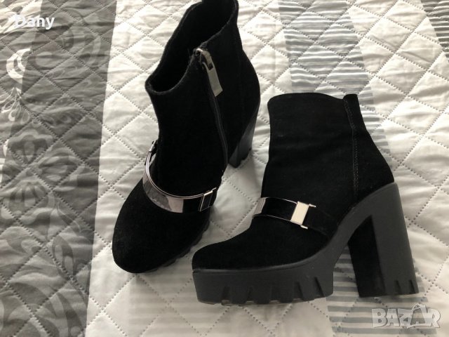 Кожени боти, снимка 2 - Дамски боти - 31355533