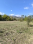 Продавам обширен поземлен имот в непосредствена близост до гр. Симитли. , снимка 3