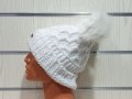 Нова зимна бяла дамска шапка с 2 помпона/пуха, снимка 9