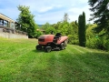 Косене на големи зелени площи, снимка 2
