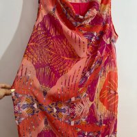 Маркова ефирна рокля с еластична вътрешна подвижна част в красив флорален десен, снимка 3 - Рокли - 37361619