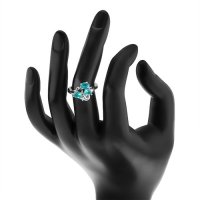 Блестящ пръстен със сребрист цвят, вълнообразна линия, три овала в аквамаринов цвят, снимка 2 - Пръстени - 44341201