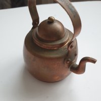 Малко колекционерско бакърено чайниче, снимка 2 - Антикварни и старинни предмети - 40794968