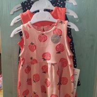 Комплект от три роклички различни цветове , снимка 1 - Бебешки рокли - 38513715