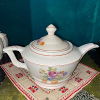 Порцеланов чайник, 1953г, SW, снимка 1 - Антикварни и старинни предмети - 39470080
