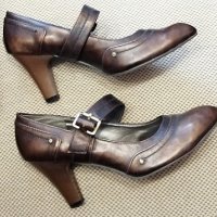 Дамски затворени обувки от естествена кожа №37 , снимка 1 - Дамски елегантни обувки - 29206572