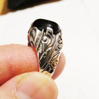 Стар красив мъжки сребърен пръстен с голям красив камък черен оникс и прекрастна изработка, снимка 2 - Пръстени - 31048116