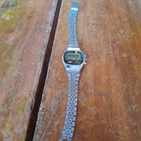 Стар електронен часовник Disco, снимка 1 - Антикварни и старинни предмети - 42796602