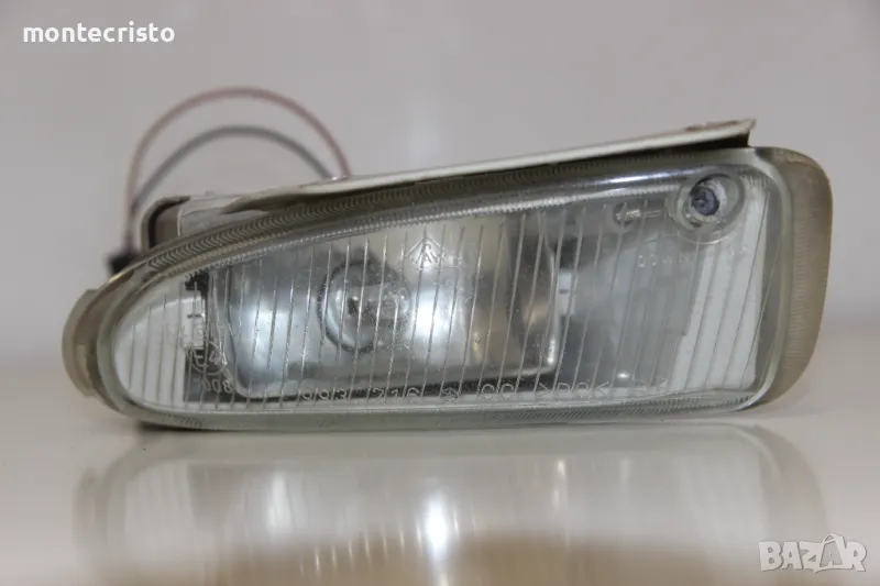 Десен халоген Chrysler Voyager GS (1996-1999г.) 4676538 / десен фар за мъгла 4676538AE / 4676538-AE, снимка 1