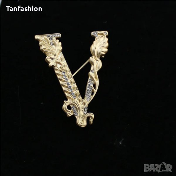 луксозна брошка на Valentino, снимка 1