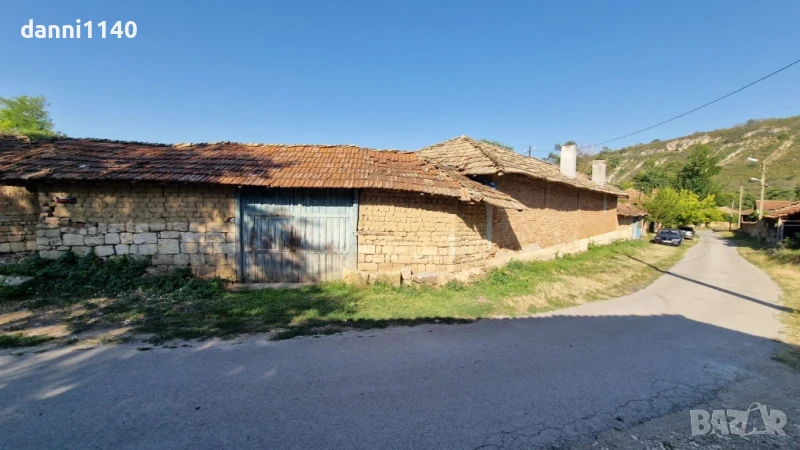 Къща в село Костанденец , снимка 1