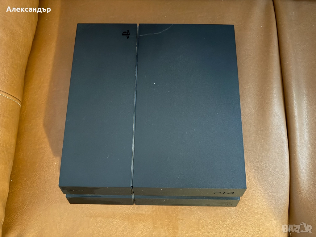 Playstation 4 CUH-1216A + Два контролера, снимка 1