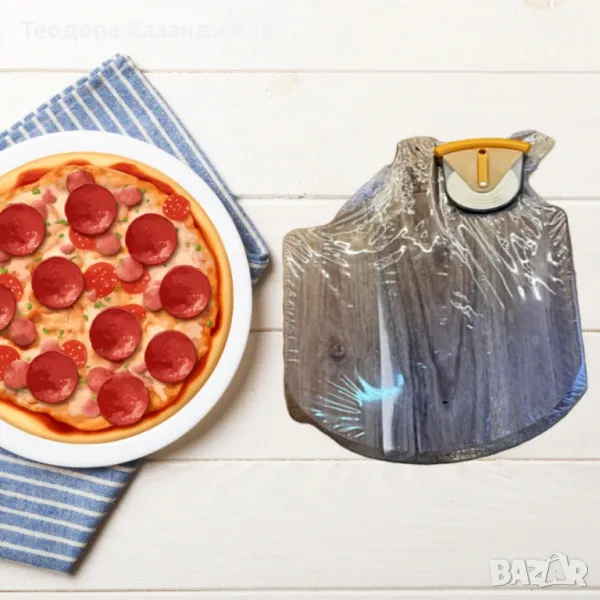 Дървена дъска за пица с уред за лесно  рязане, снимка 1