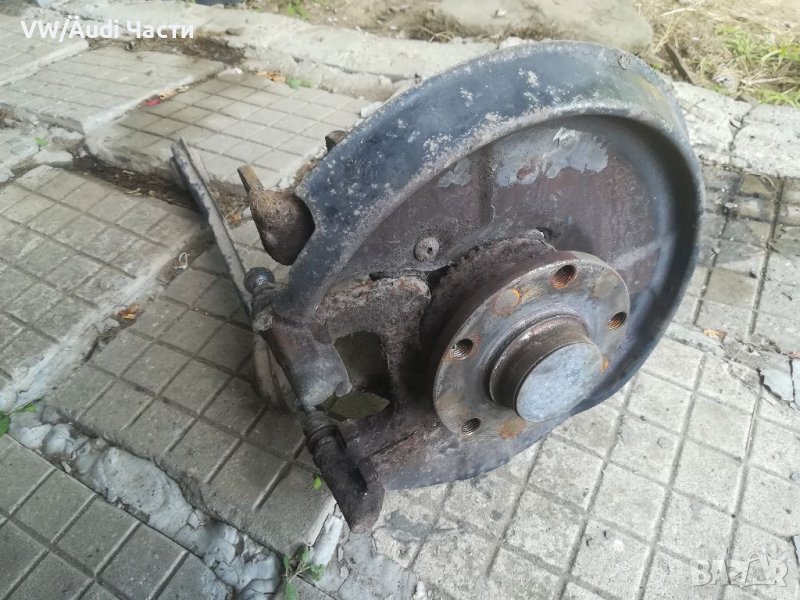 Заден десен шенкел главина за Ауди А4 Б6 Audi A4 B6 , снимка 1