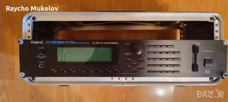 Синтезатор Roland JV-2080, снимка 1
