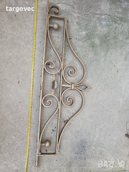 Старинен кован връх за порта орнамент, снимка 1
