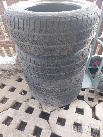 4 броя зимни гуми 235/55/R17, снимка 5 - Гуми и джанти - 52163468