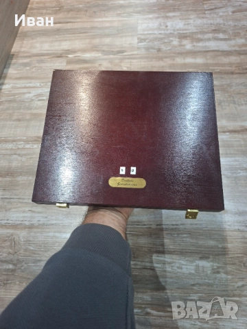 Дървена кутия за монети , снимка 4 - Нумизматика и бонистика - 52575324