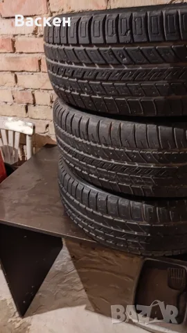Продавам 3 бр. летни гуми Michelin 195/65 R15 Цената е за трите!