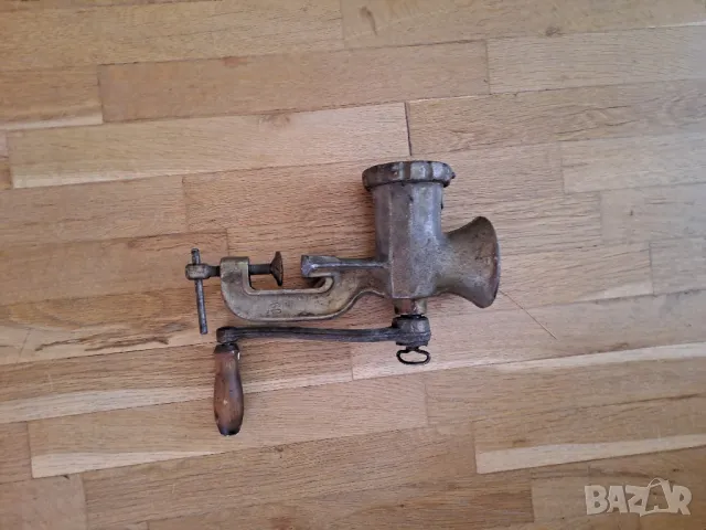 Ръчна руска месомелачка за мелене на месо за кайма, зеленчуци и др., снимка 4 - Аксесоари за кухня - 49739178