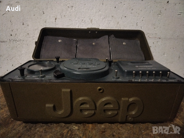 Радио-касетофон и диск на фирмата Roadstar, изработено по поръчка за автомобилната компания Jeep.  С, снимка 10 - Радиокасетофони, транзистори - 44642212