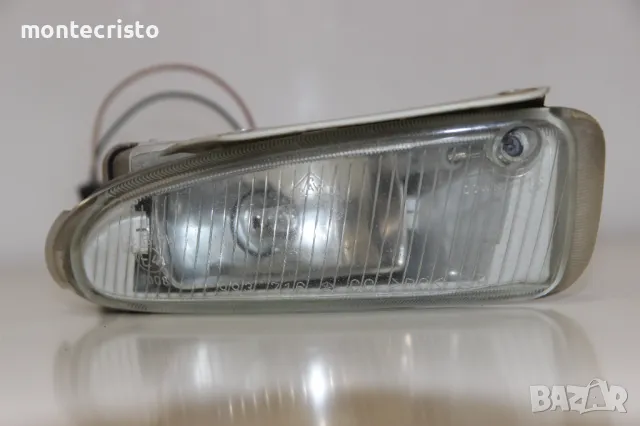 Десен халоген Chrysler Voyager GS (1996-1999г.) 4676538 / десен фар за мъгла 4676538AE / 4676538-AE