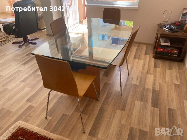 Стъклена маса , снимка 2 - Маси - 51794072