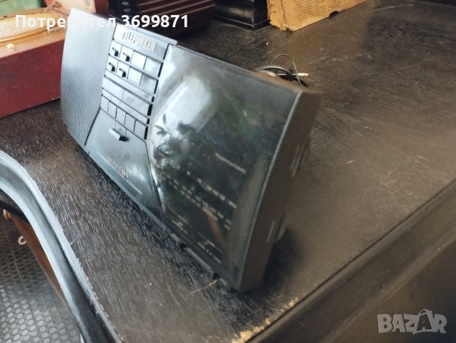 Радио часовник Телефункен, снимка 2 - Радиокасетофони, транзистори - 51933623