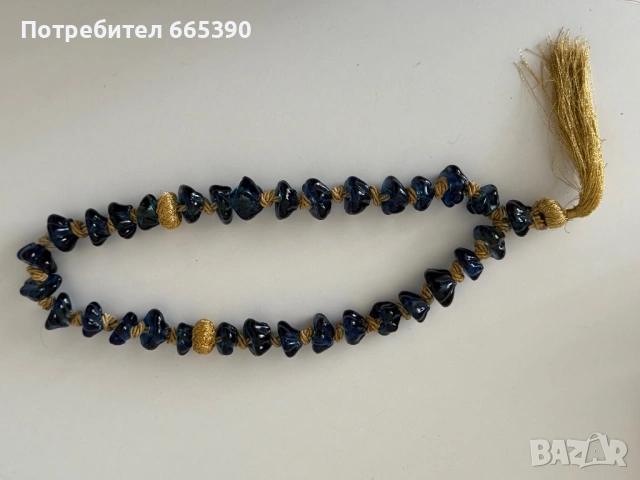 Уникална броеница от синьо стъкло. 