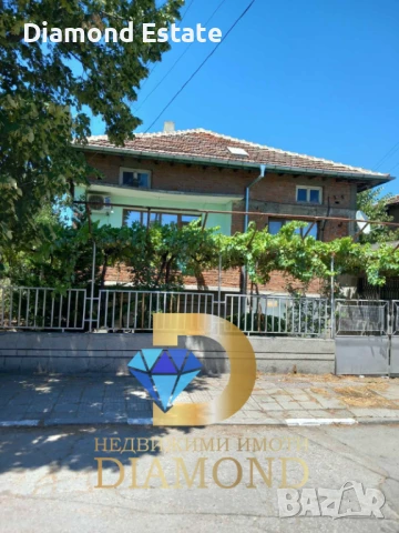 Двуетажна къща в Димитровград, кв. Марийно
