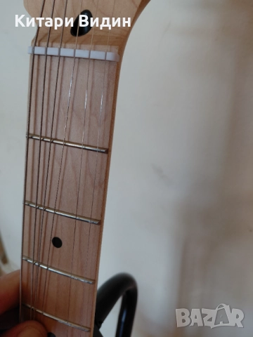 Продавам електрическа китара Squire Sonic ST BK, снимка 10 - Китари - 51876585