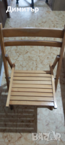 Продавам дървен зглобяен стол