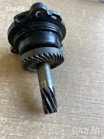 Лагерен фланец,зъбчатка и междинен вал за перфоратор Бош BOSH GBH4 DFE,GBH4 DSC ,GBH 4 DFE,GBH 4 DSC