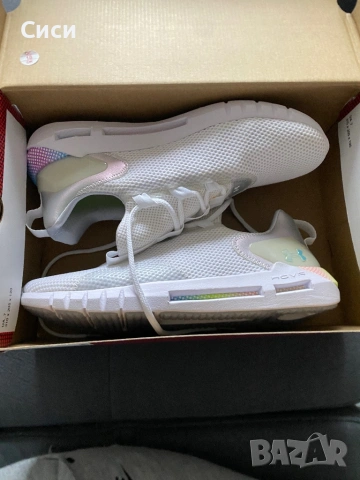 UNDER ARMOUR Women's UA HOVR™ STRT PRL IRID Дамски маратонки, снимка 12 - Маратонки - 33072709