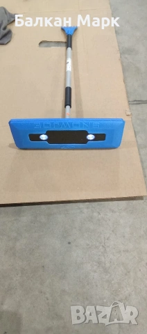 ILLUM-N-BROOM – 4 в 1 зимен инструмент за кола, стъргалка,метла,лед прожектор , снимка 4 - Аксесоари и консумативи - 53098237