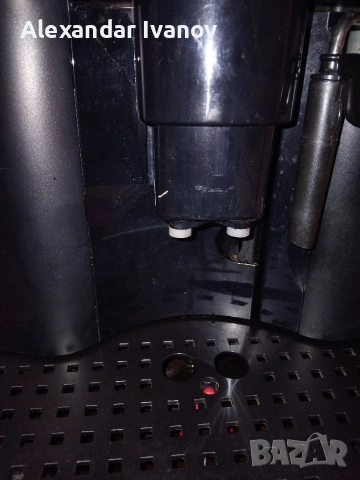 Продавам кафемашина робот с кафе на зърна Delonghi Caffe Corso, снимка 6 - Кафемашини - 52678884