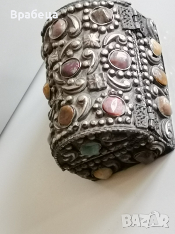 Възрожденска кутийка за бижута , снимка 11 - Антикварни и старинни предмети - 36559743