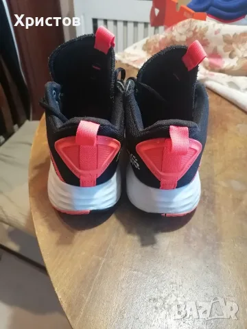 Продавам маратонки  Adidas, снимка 10 - Детски маратонки - 49462383