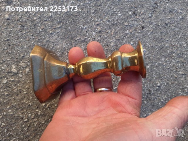 Месингов свещник