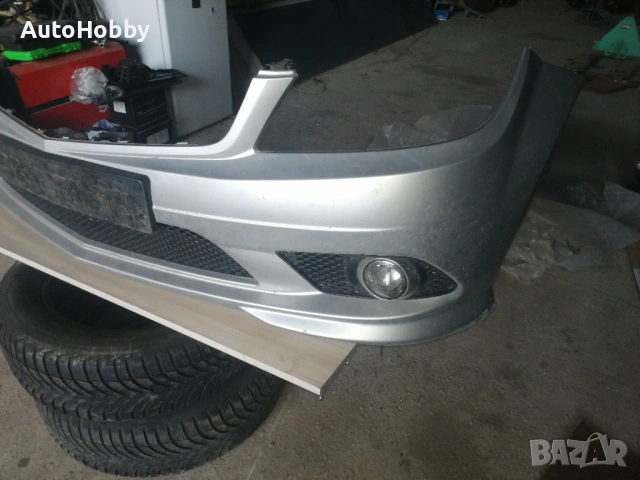 Предна броня Мерцедес C класа W204 AMG Оборудвана, снимка 2 - Части - 53045996
