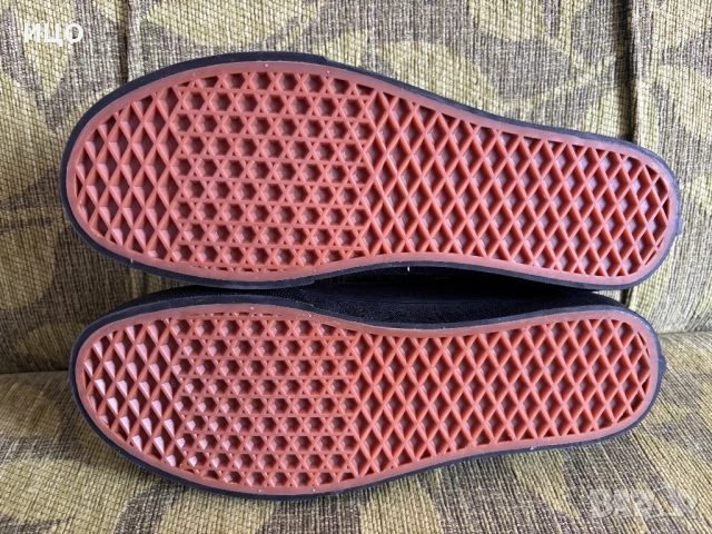 Нови Мъжки маратонки Vans Ward, снимка 8 - Маратонки - 52185390