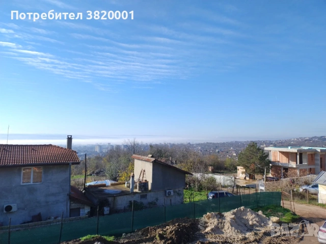 Триетажна къща 318 м² с три спални и двоен гараж, снимка 2 - Къщи - 53096870