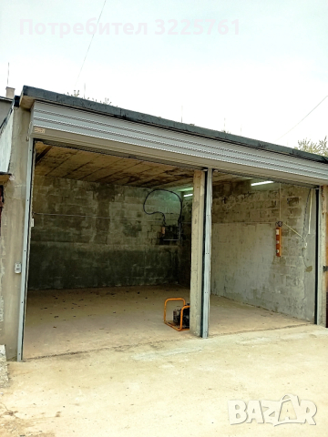 Давам двоен гараж под наем - ЖК Дружба 3 , гр. Русе, снимка 2 - Гаражи и паркоместа - 54183494