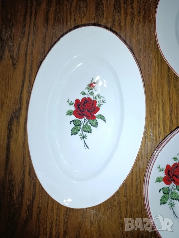 Български порцелан "червена роза", снимка 5 - Чинии - 52693753