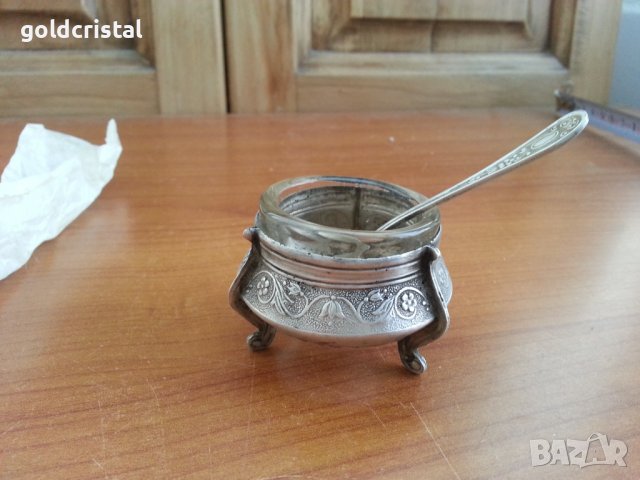 Руски посребрен съд за хайвер 