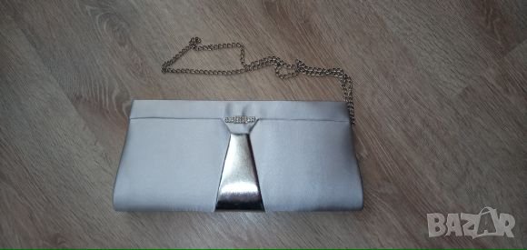 Официална чантичка