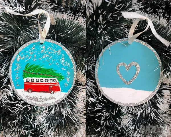 Ръчно рисувана коледна играчка