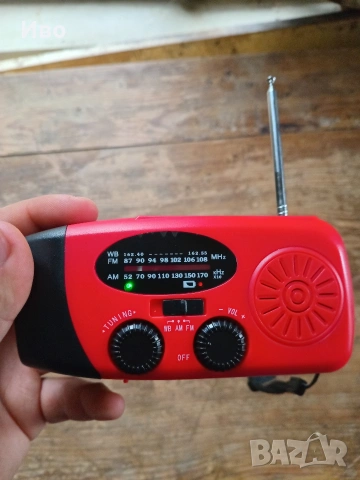 Соларно радио с динамо и фенер - чисто ново , снимка 2 - Друга електроника - 54081483