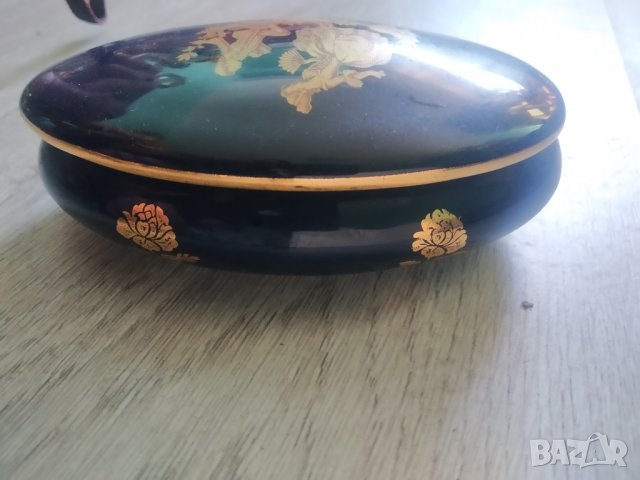 порцеланова кутия за бижута, снимка 3 - Антикварни и старинни предмети - 37833778